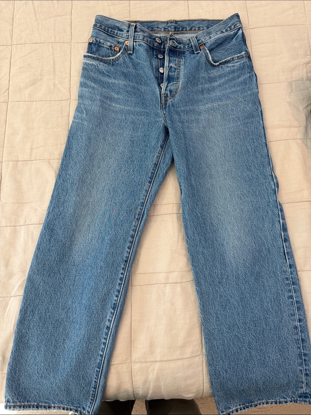 Classic Levi’s Mid-rise Straight Leg Jeans - Light Blue